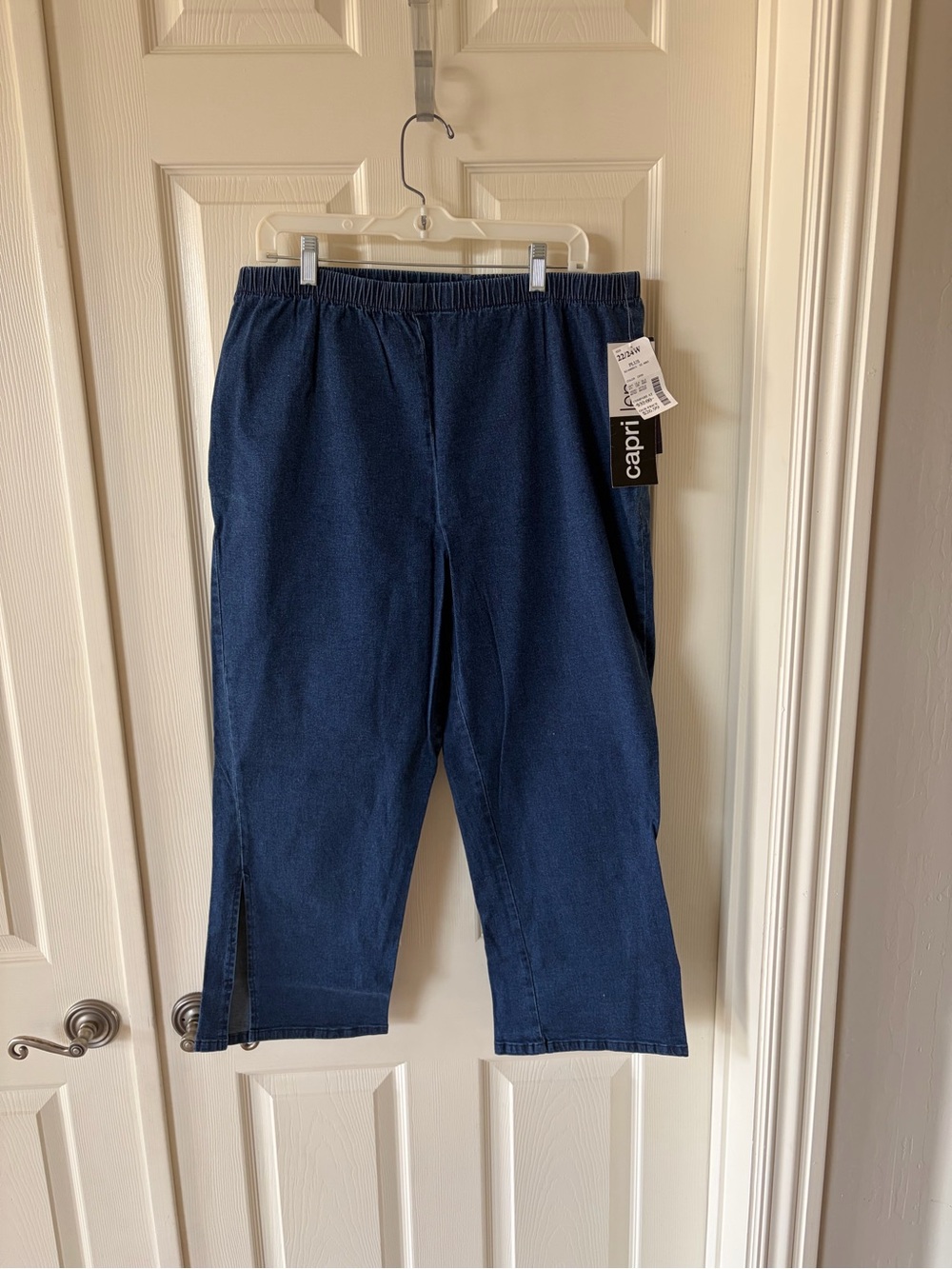 L.A. Blues Navy Blue Capri Pants